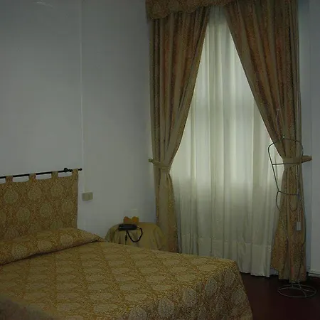 Casa de hóspedes Alloggi Agli Artisti 2*