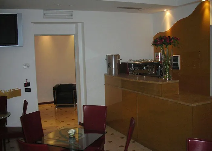 Alloggi Agli Artisti 2*