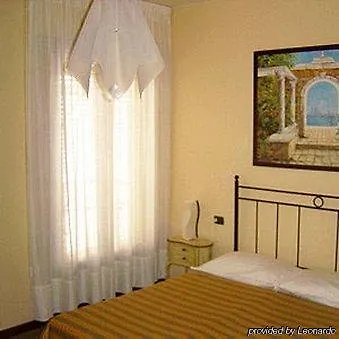 Alloggi Agli Artisti 2*